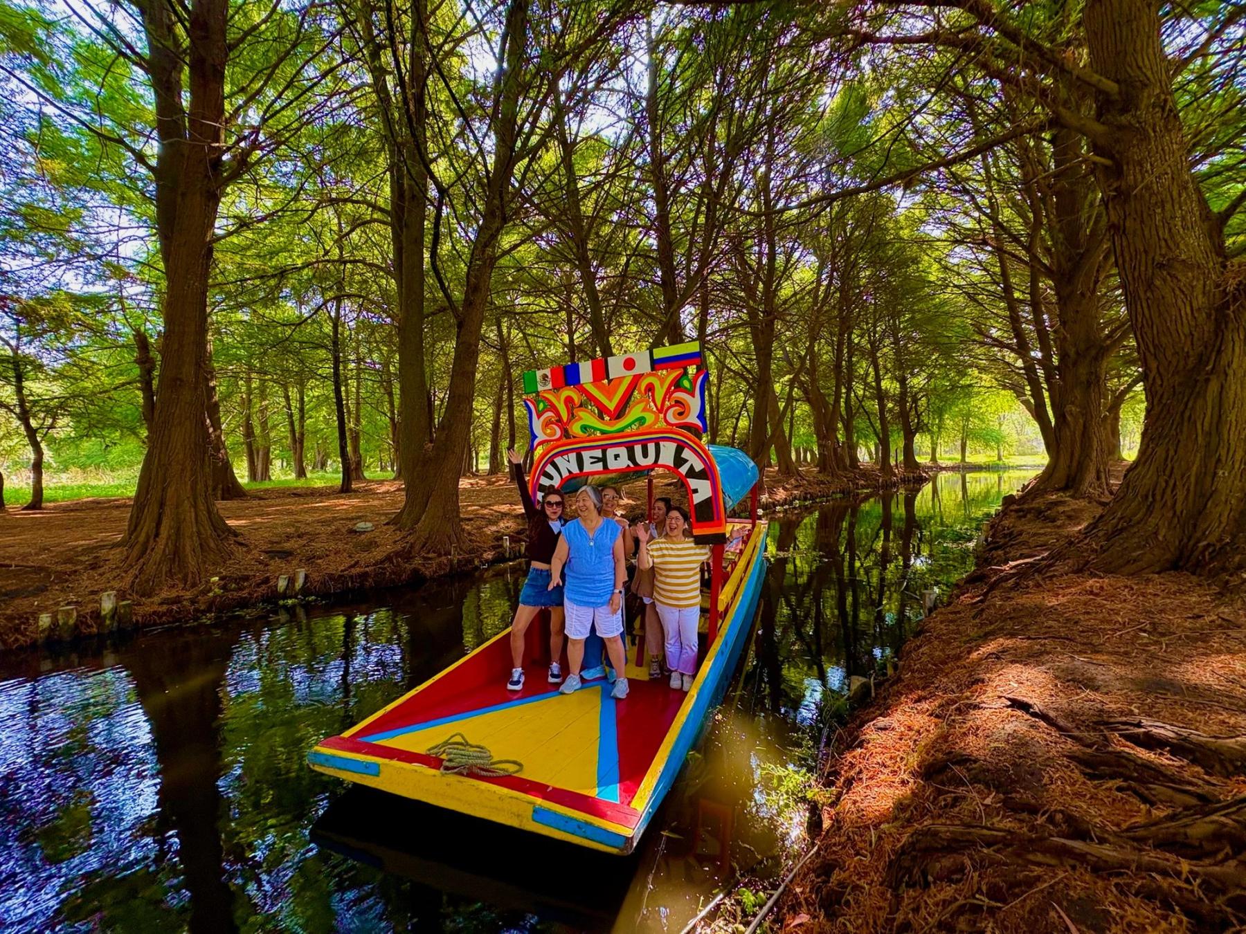 Prehispanic Xochimilco: Sailing, chinampas, axolotls and bird watching