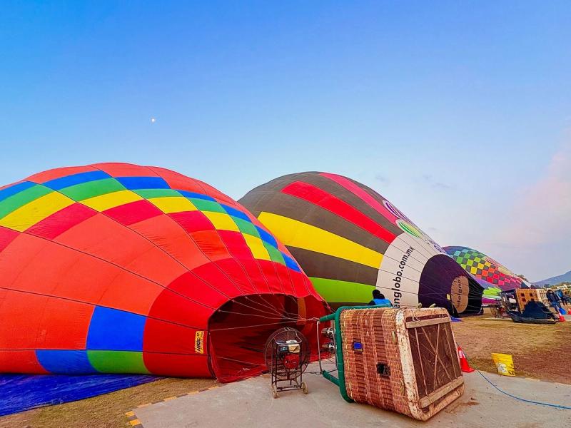 Teotihuacan from the heights: Hot air balloon
