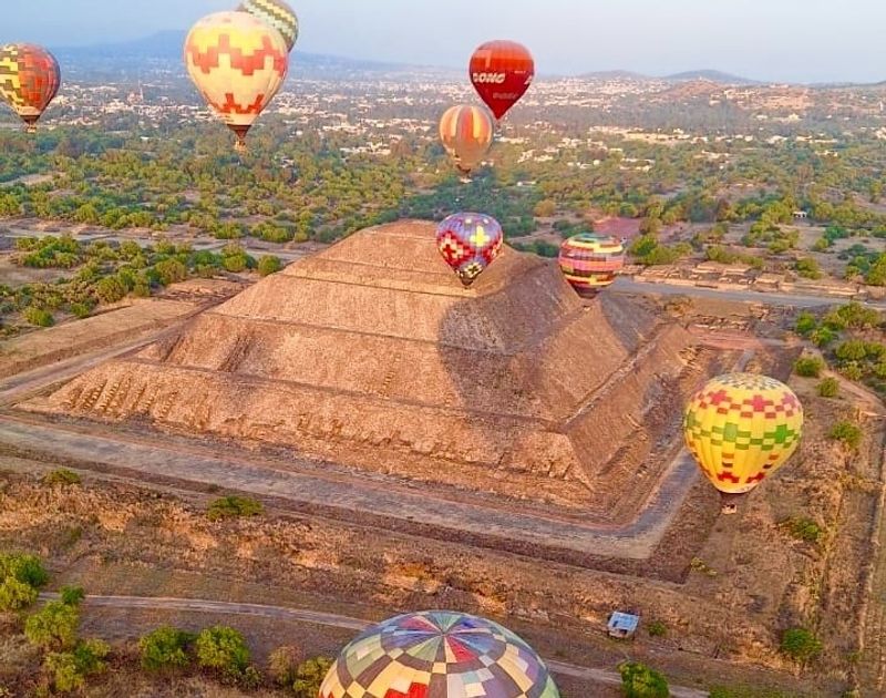Teotihuacán desde las alturas: globo aerostático