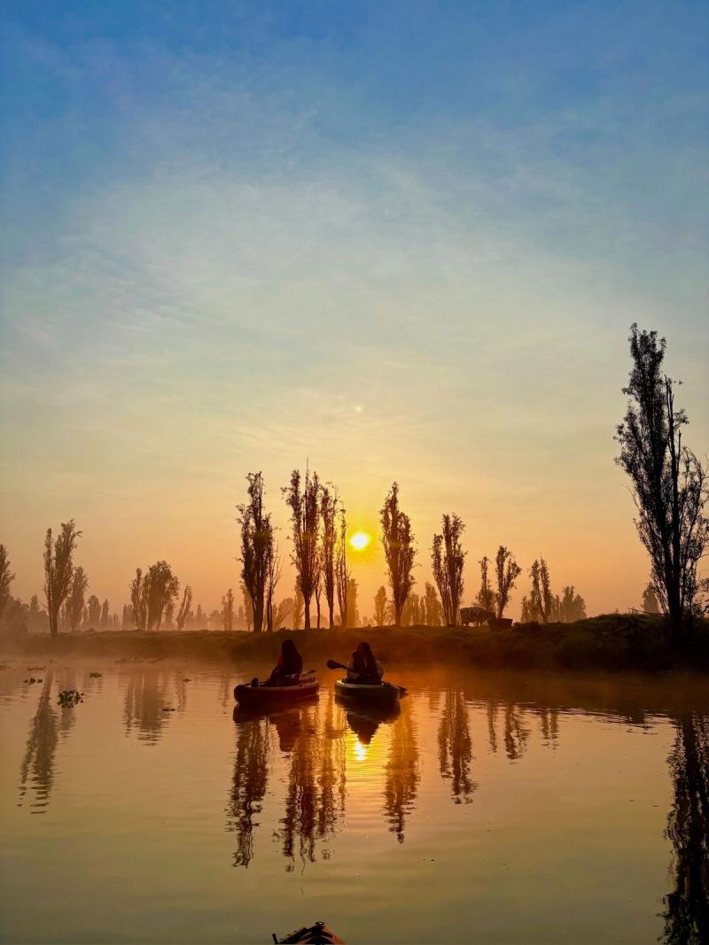Kayak in Xochimilco: agroecological experience