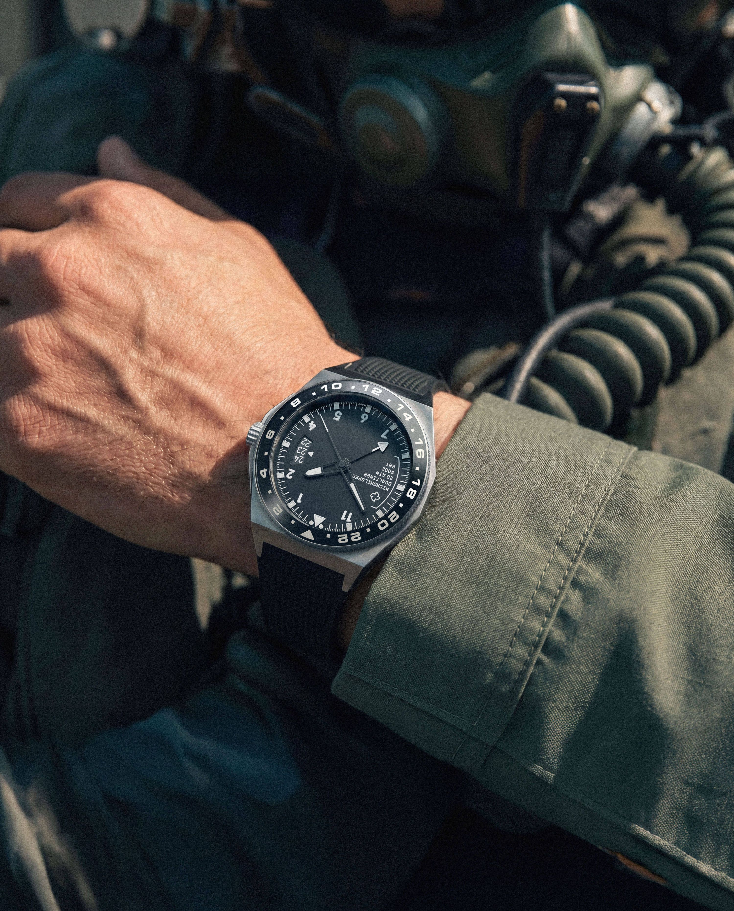 Dualtimer — Pilot's GMT Tool Watch | Micromilspec