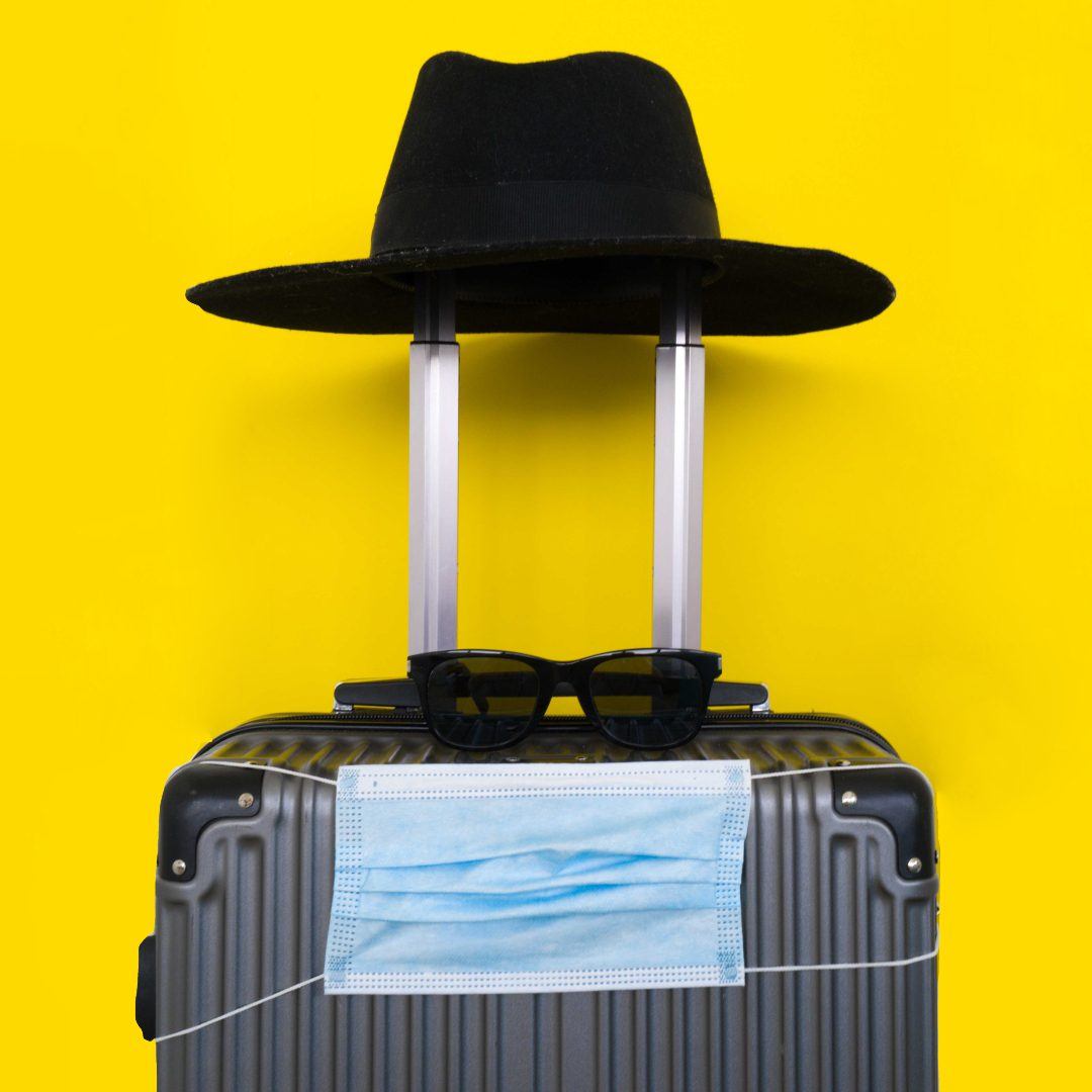 Suitcase with mask, hat and glasses|Suitcase with mask, hat and glasses