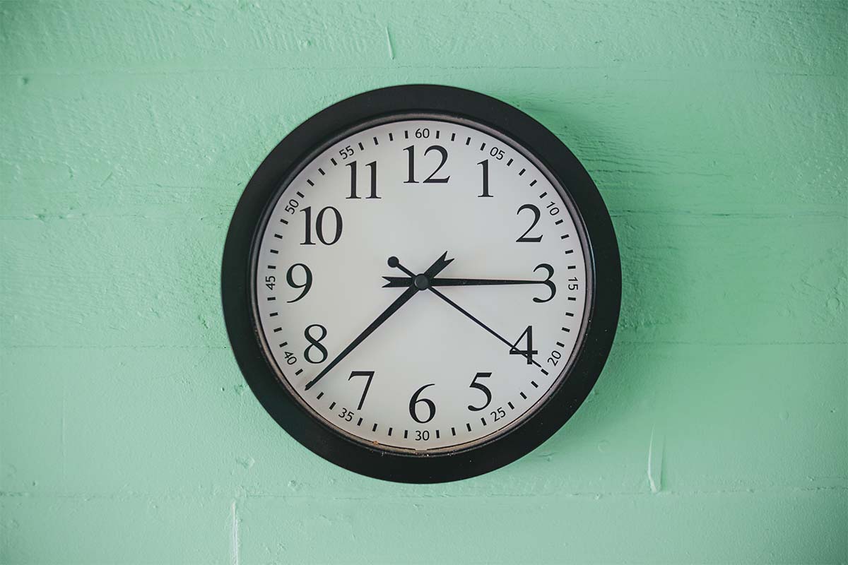 DIY Summer Clock Hack