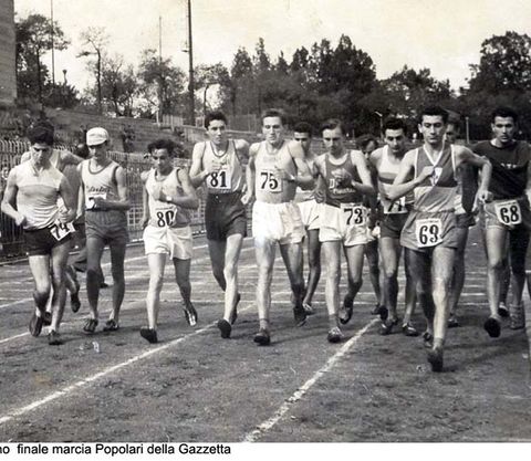 Marciatori in gara negli anni Cinquanta