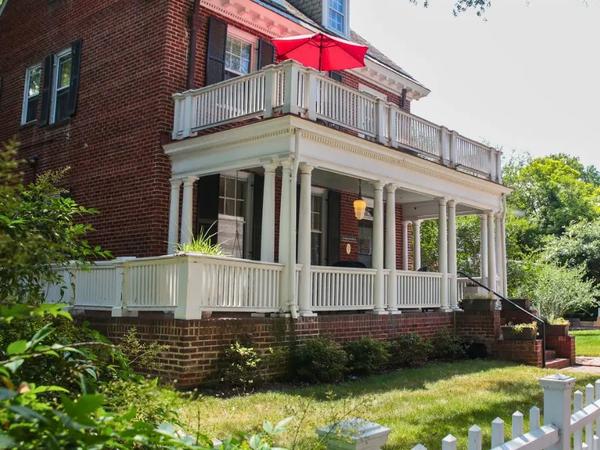 Museum District Bed & Breakfast