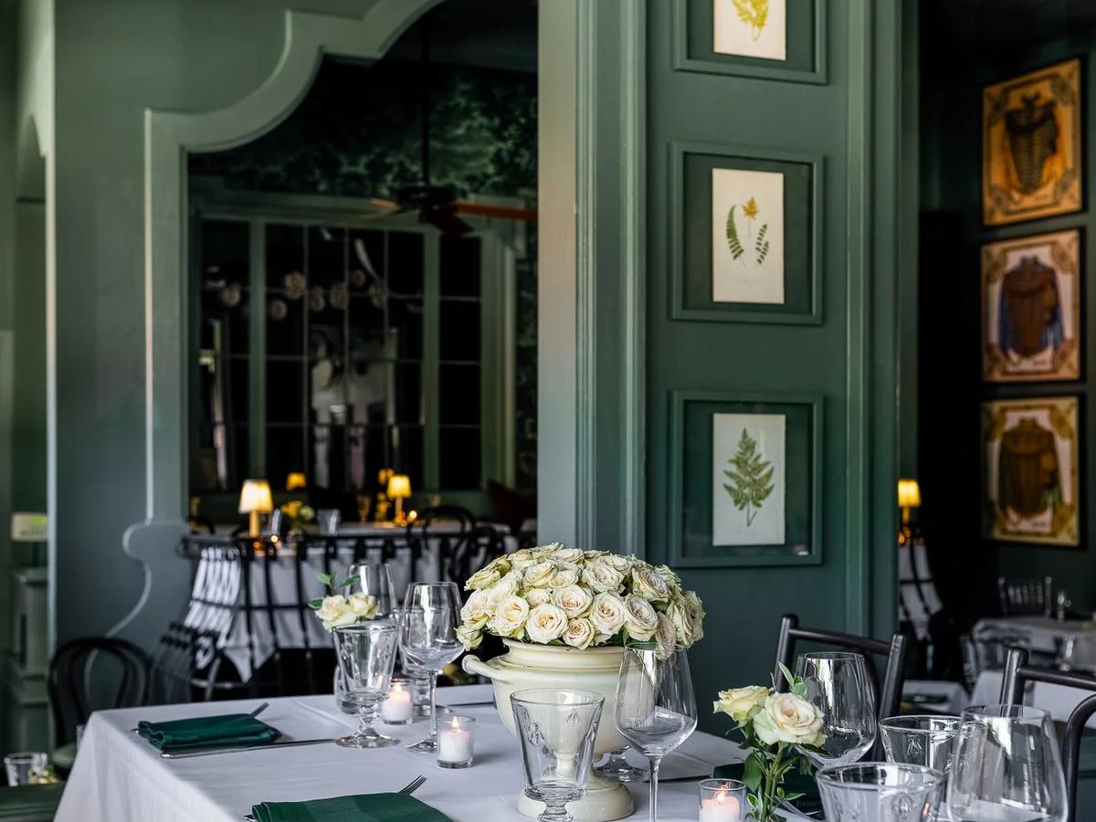 Chez Foushee Restaurant & Bar