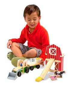 Whittle World Farm & Tractor Set (Melissa and Doug)
