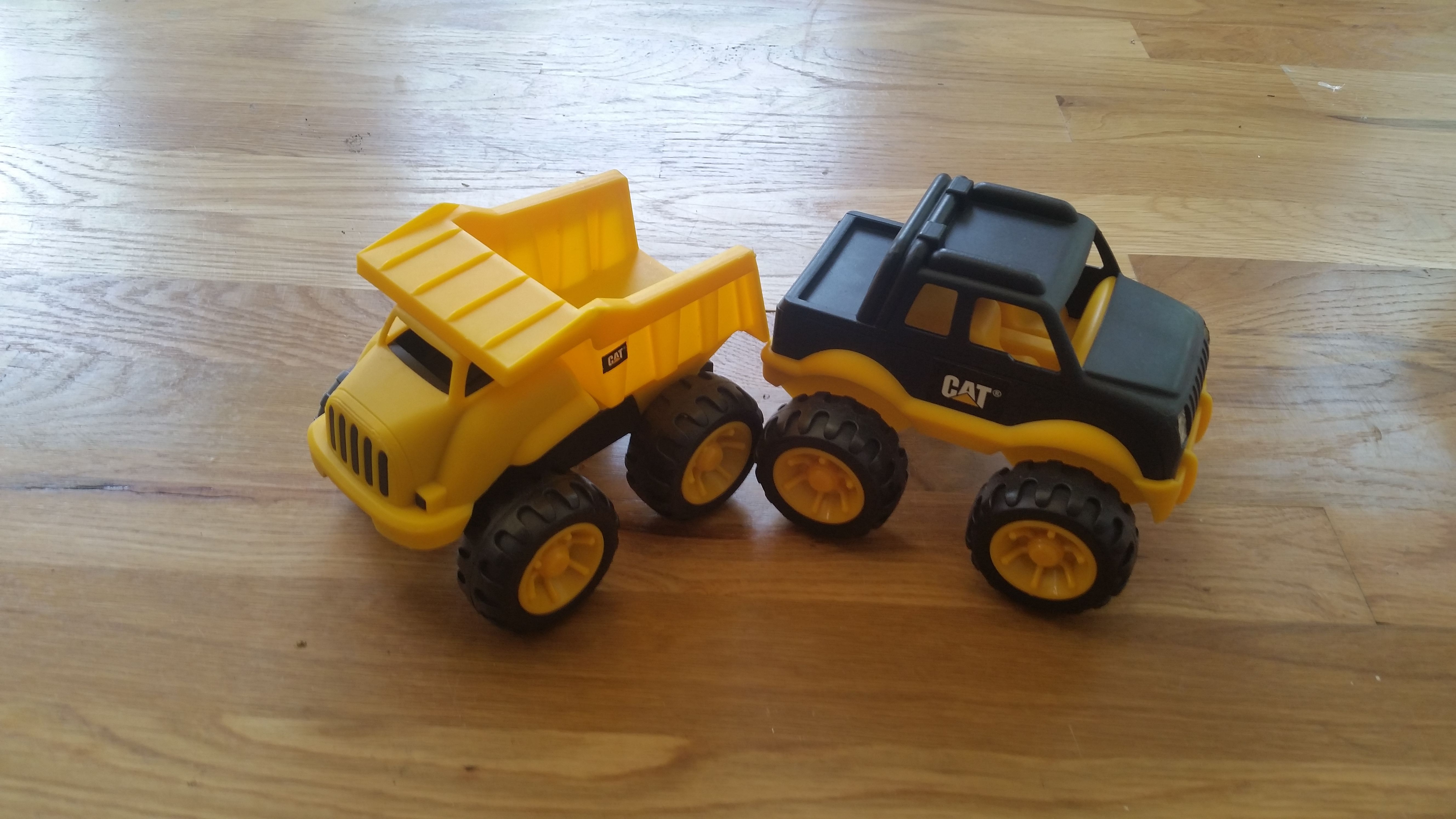 2 Yellow Construction Vehicles Set