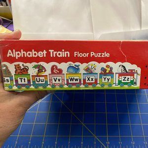 Puzzle Train Alphabet and Numbers 16 piece