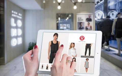 Lululemon Interactive Fitting Room Experience