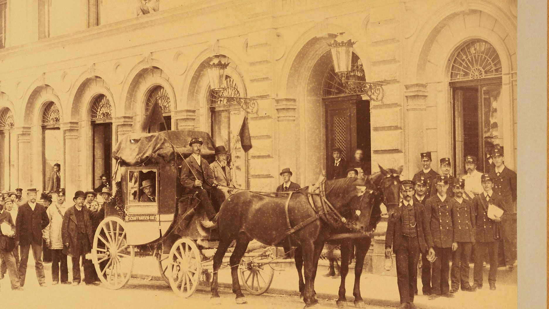 Diligence postale Schaffhouse-Rafz, en 1897. Source: Louis Alphonse Tronel (photographe) / Musée de la communication