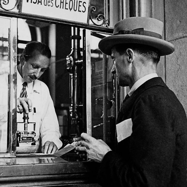 Postcheckschalter Hauptpost Genf, 1935 Quelle: Museum für Kommunikation