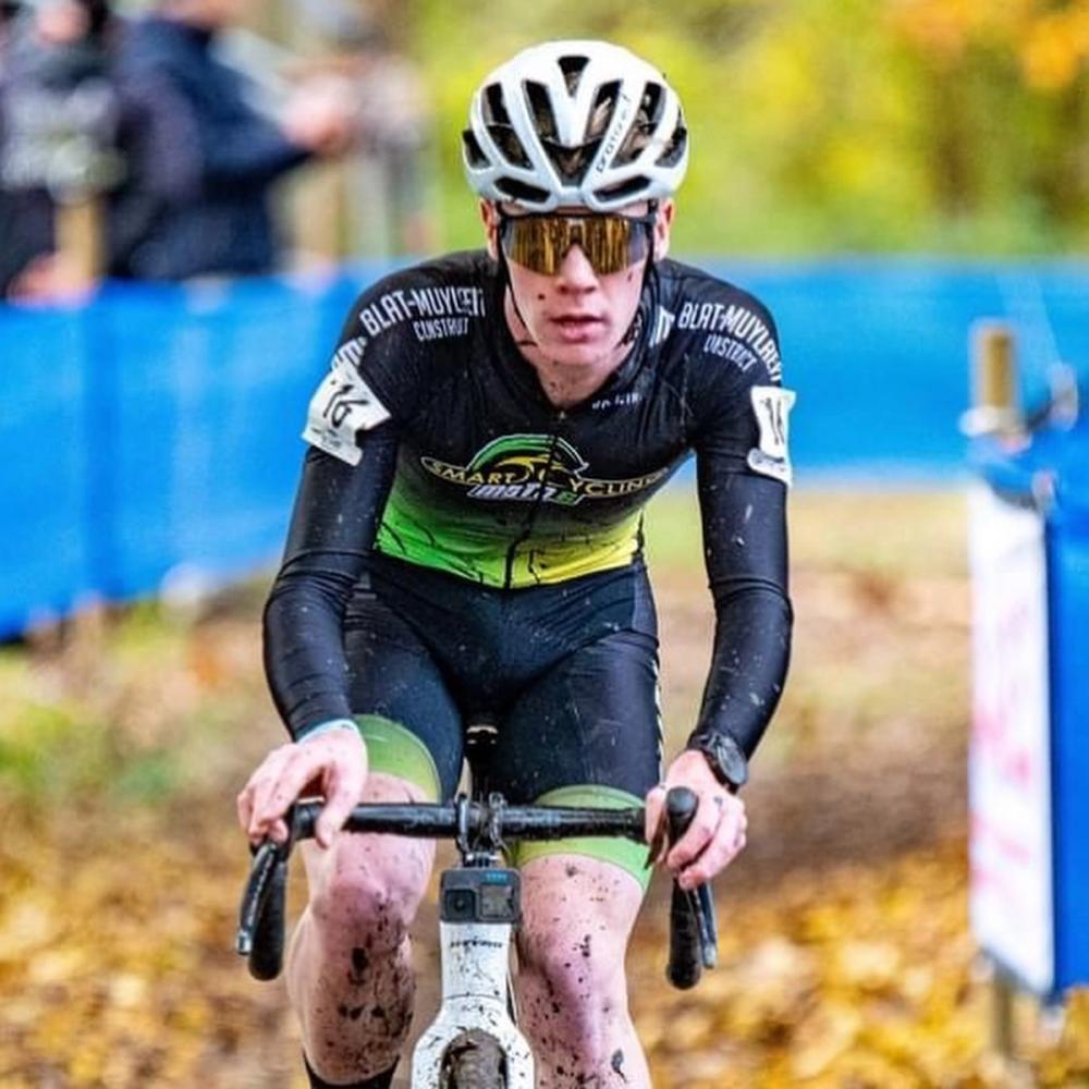 Matteo Declercq in actie op de fiets