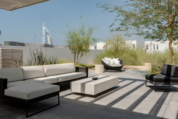 Outdoor seating area design 