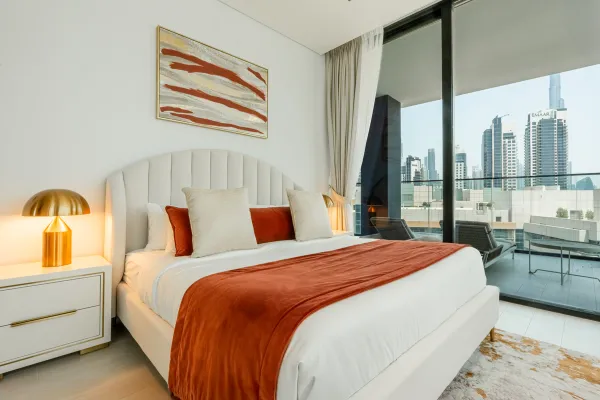 Luxury master bedroom in airbnb apartment in dubai
