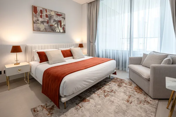 Airbnb luxury bedroom in dubai 