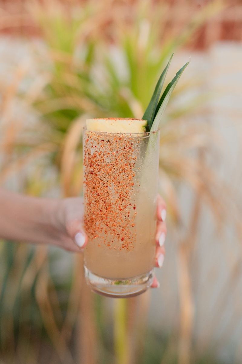 Fig. 02 — Pineapple Paloma