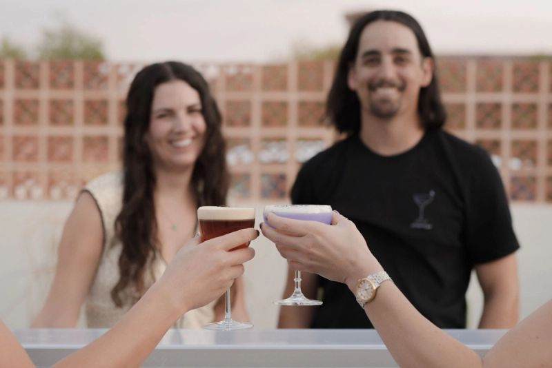 Fig. 05 — Cheers!
