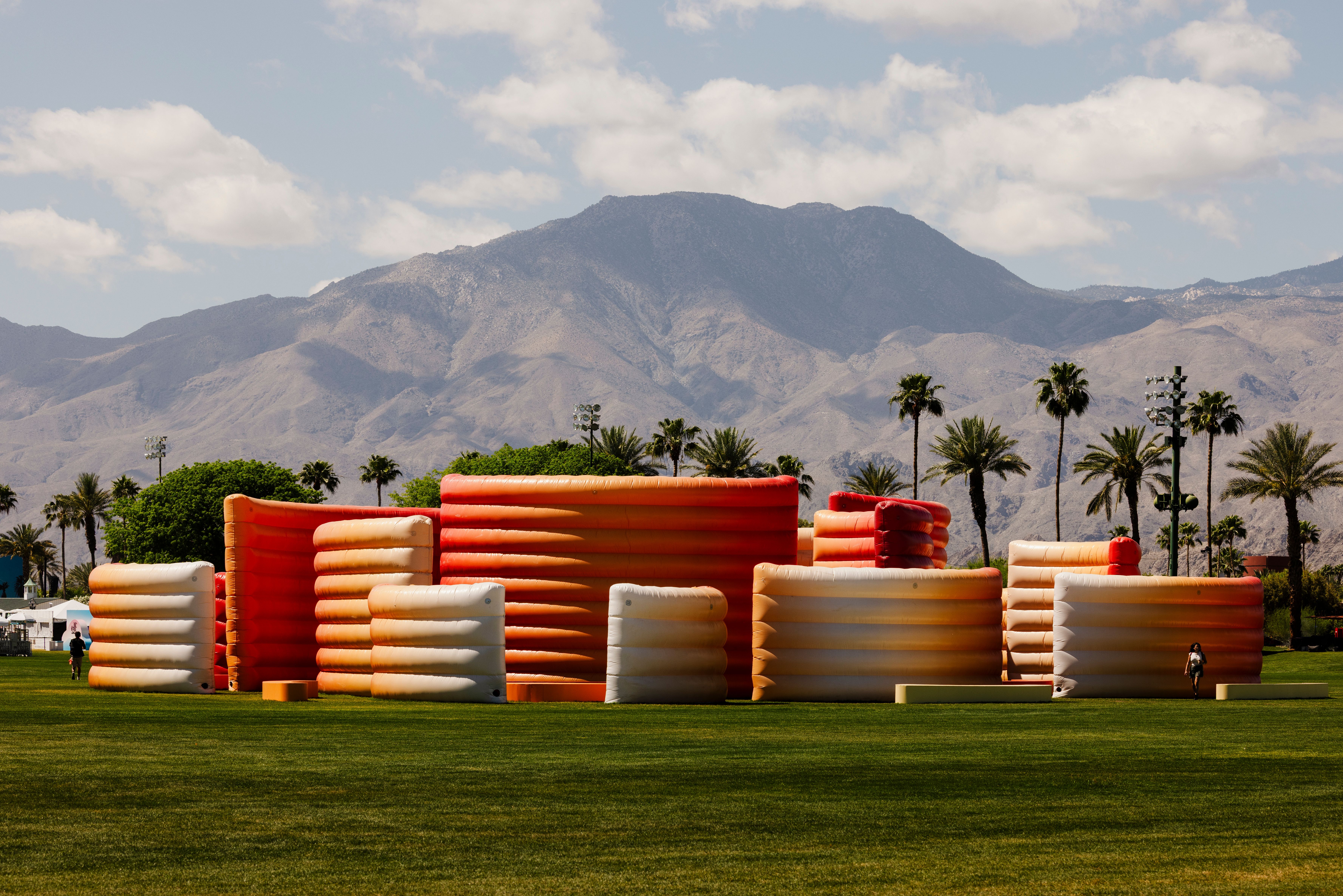 maze-coachella-placeholder