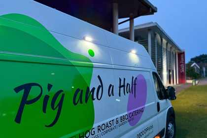 Hog Roast Rolls & Wood‑Fired Pizza for Marquee Weddings