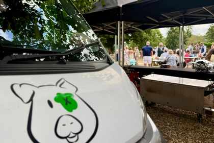 Rustic Wedding Catering: Hog Roast & Wood‑Fired Pizza
