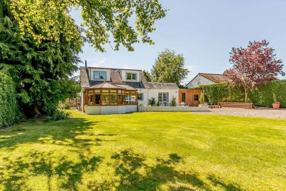 3-Bed Cottage in Comrie, Crieff, Perthshire