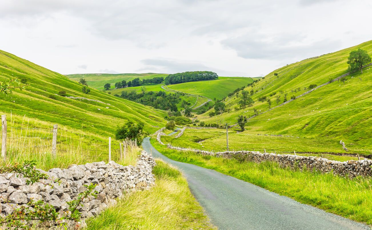 an image of Yorkshire Dales dog-friendly cottages with an enclosed garden
