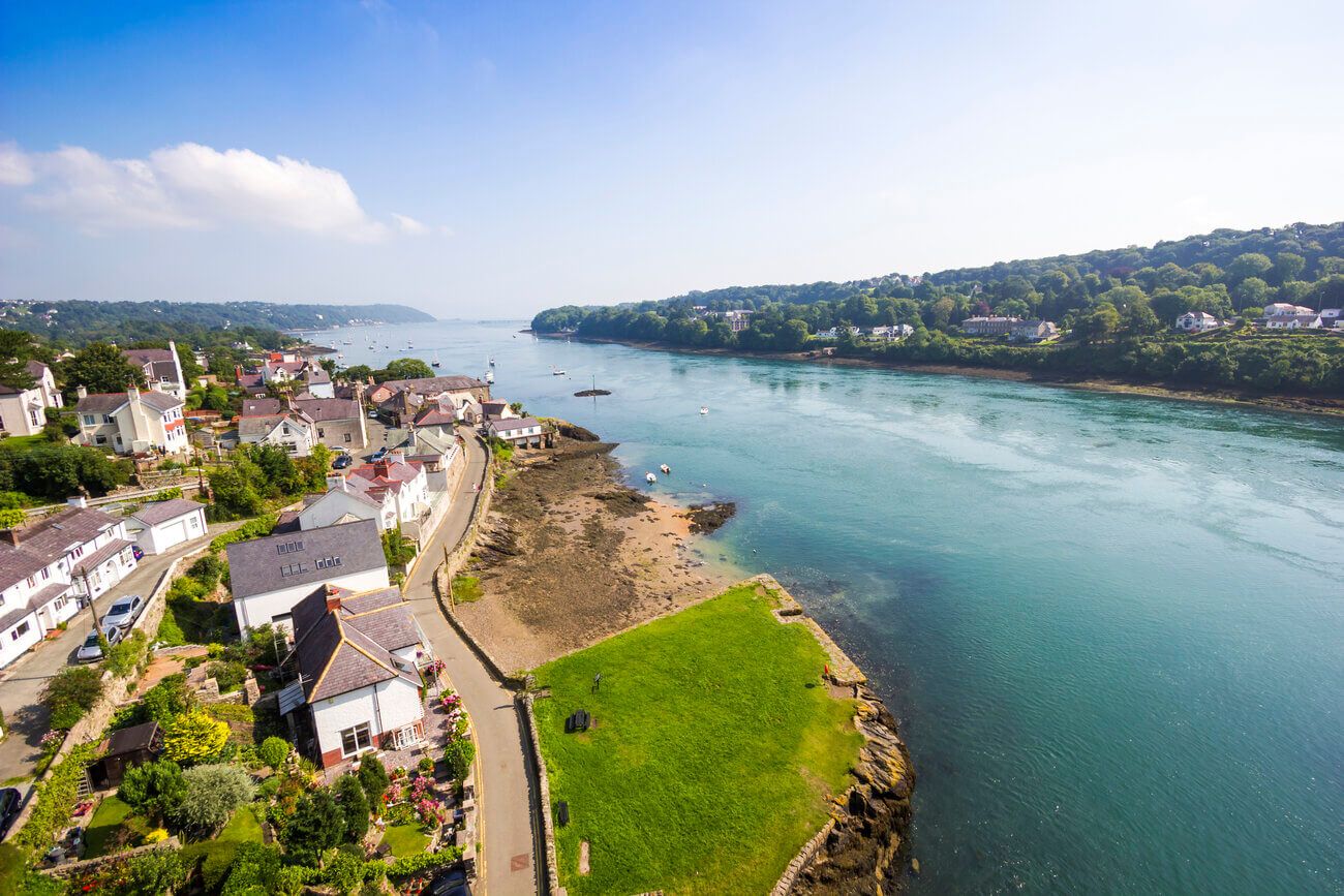 an image of Luxury dog friendly cottages in Menai Bridge