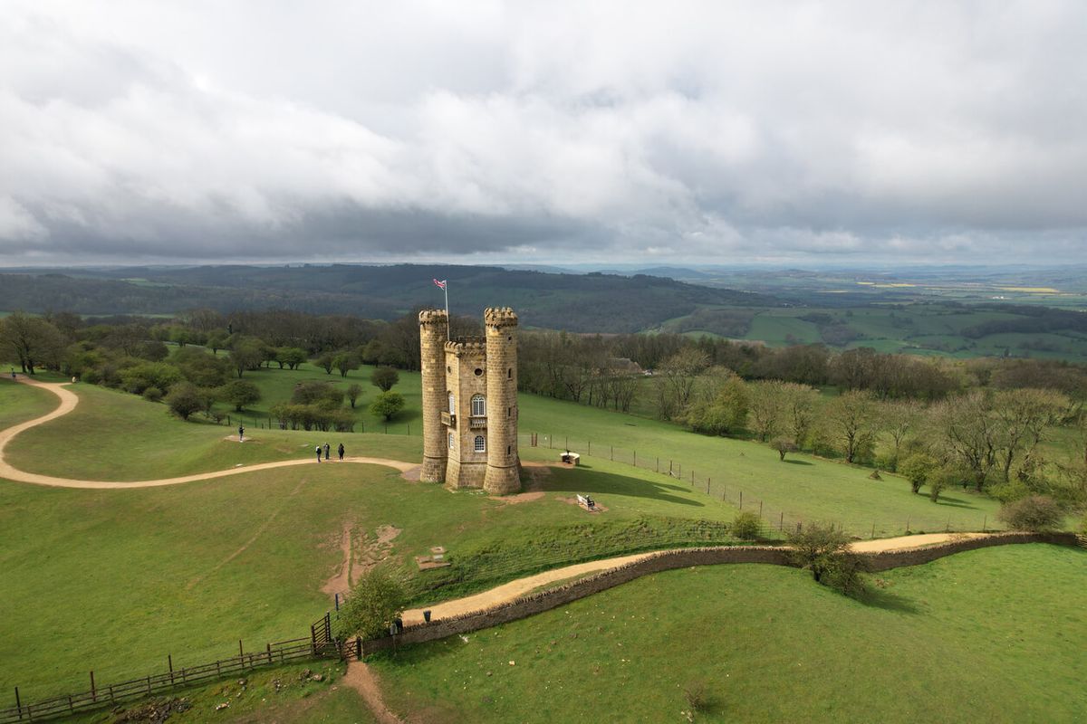 Broadway Tower & Cotswold Way loop