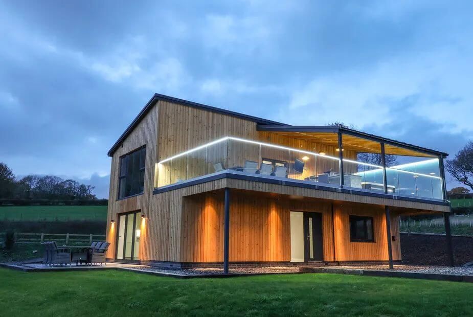 Luxury large houses for hosting the ultimate Easter roast