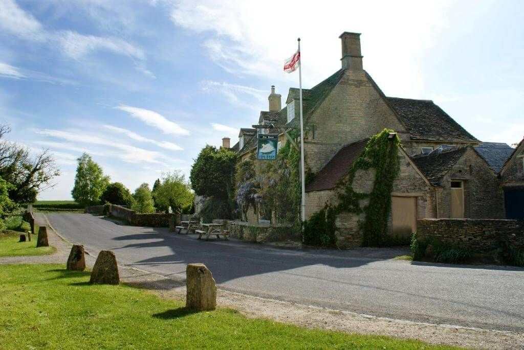 The Swan Inn, Swinbrook