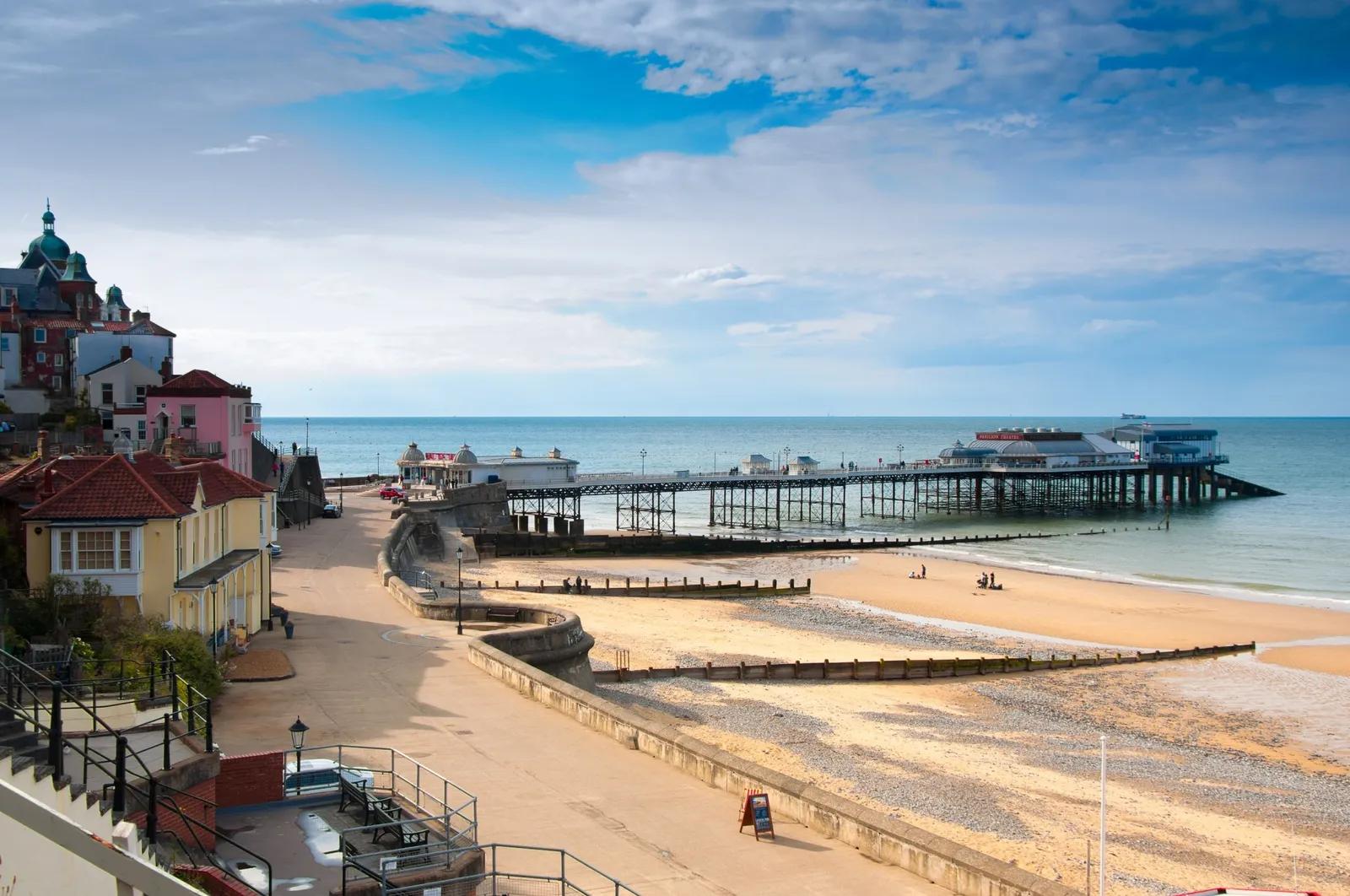 Cromer promenade and beach