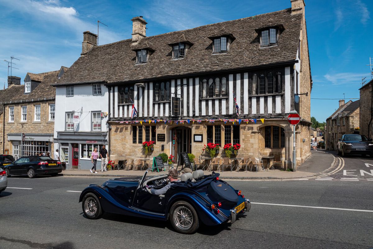Cotswolds Villages Road Trip