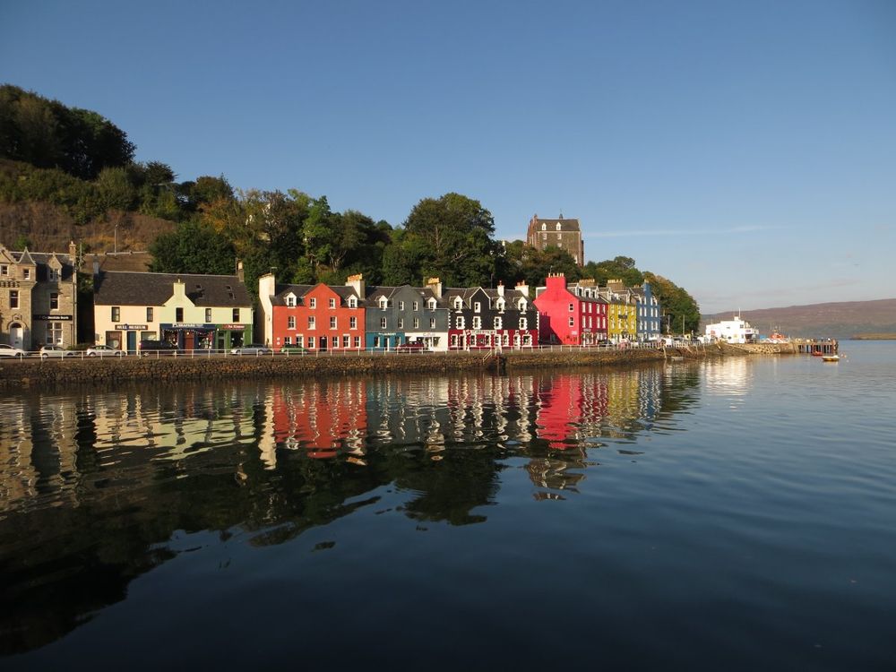 Cottages by the waterside in the Isle of Mull