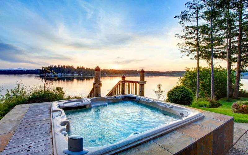 Properties with hot tubs