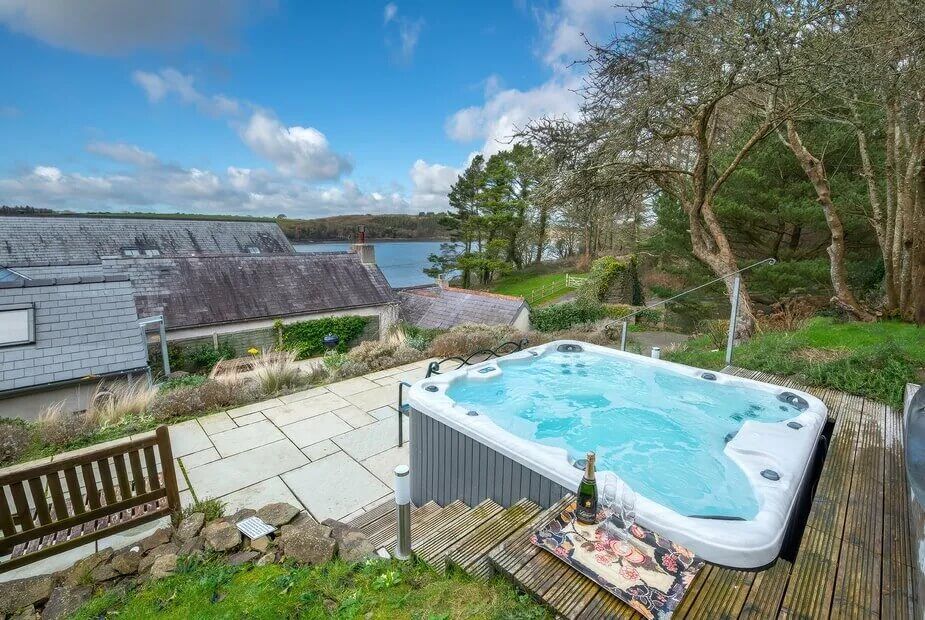 Leeward Cottage in Pembroke Dock
