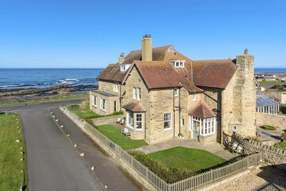 5 Bed Cottage, Seahouses