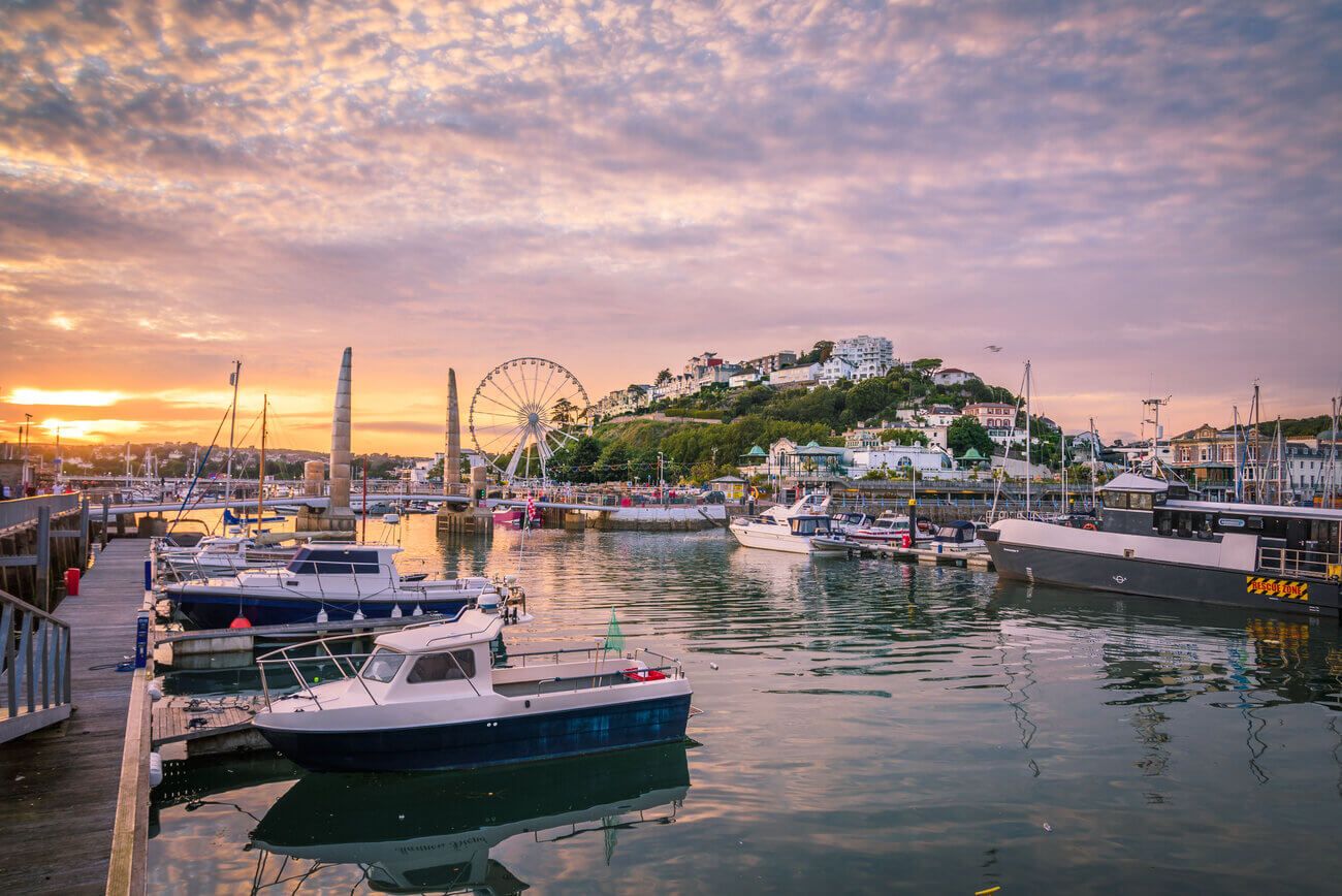 an image of Torbay dog-friendly cottages with an enclosed garden