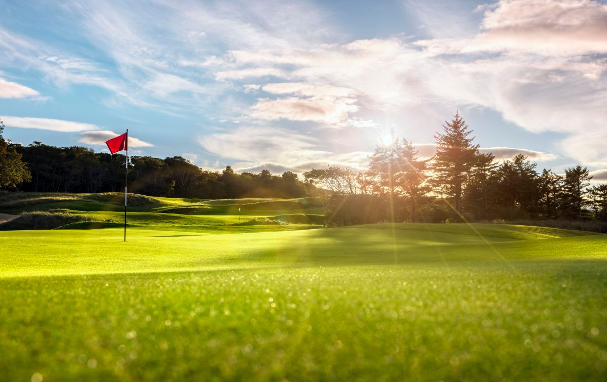 accommodation near golf courses