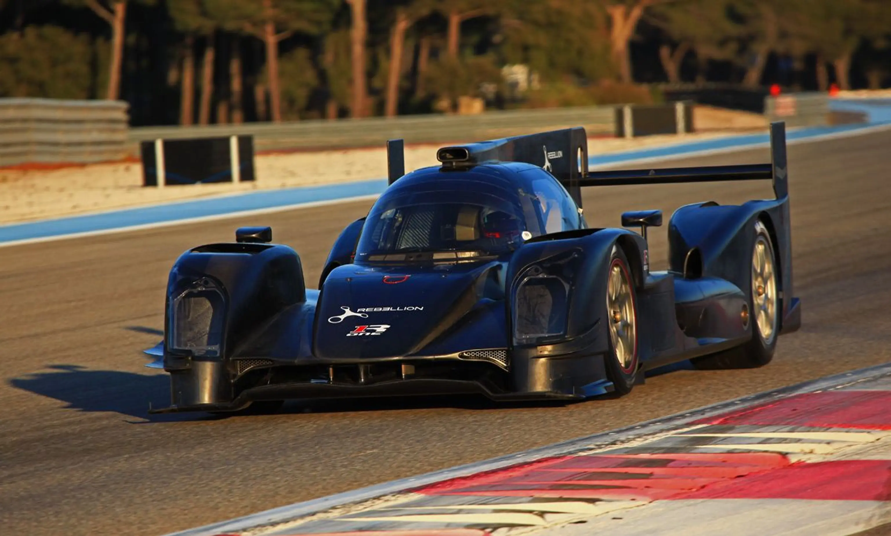 La REBELLION R-One LM P1 prend la piste !