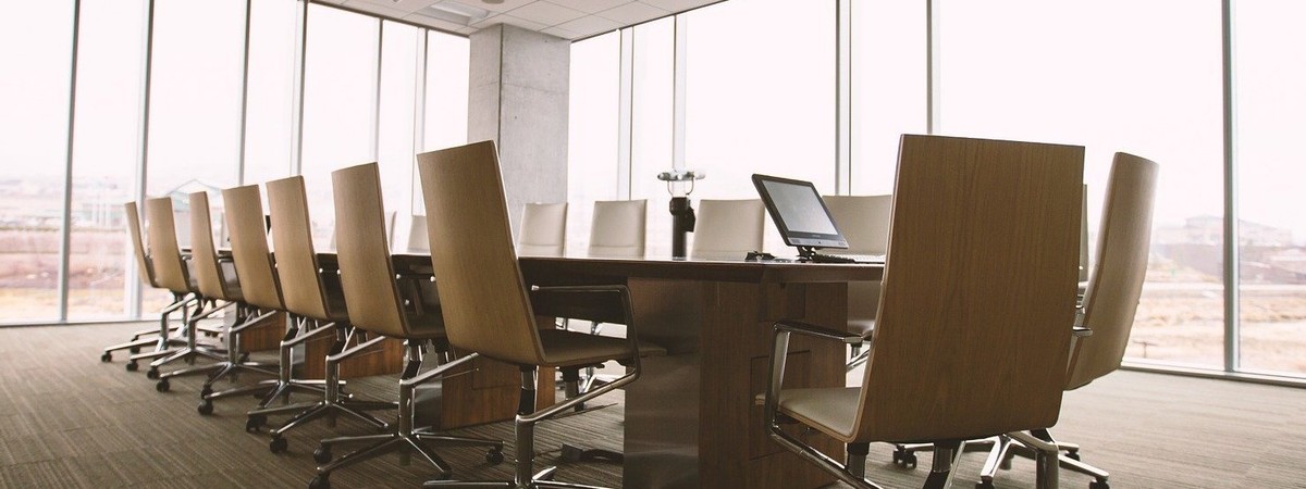 Cover Image for 3 Benefits of an LLC vs. C-Corp for Startup Businesses