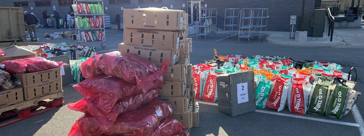 Cover Image for Sherwood, McCormick & Robert Helps Lawyers Fighting Hunger Feed 1000 Families in 2021 Event