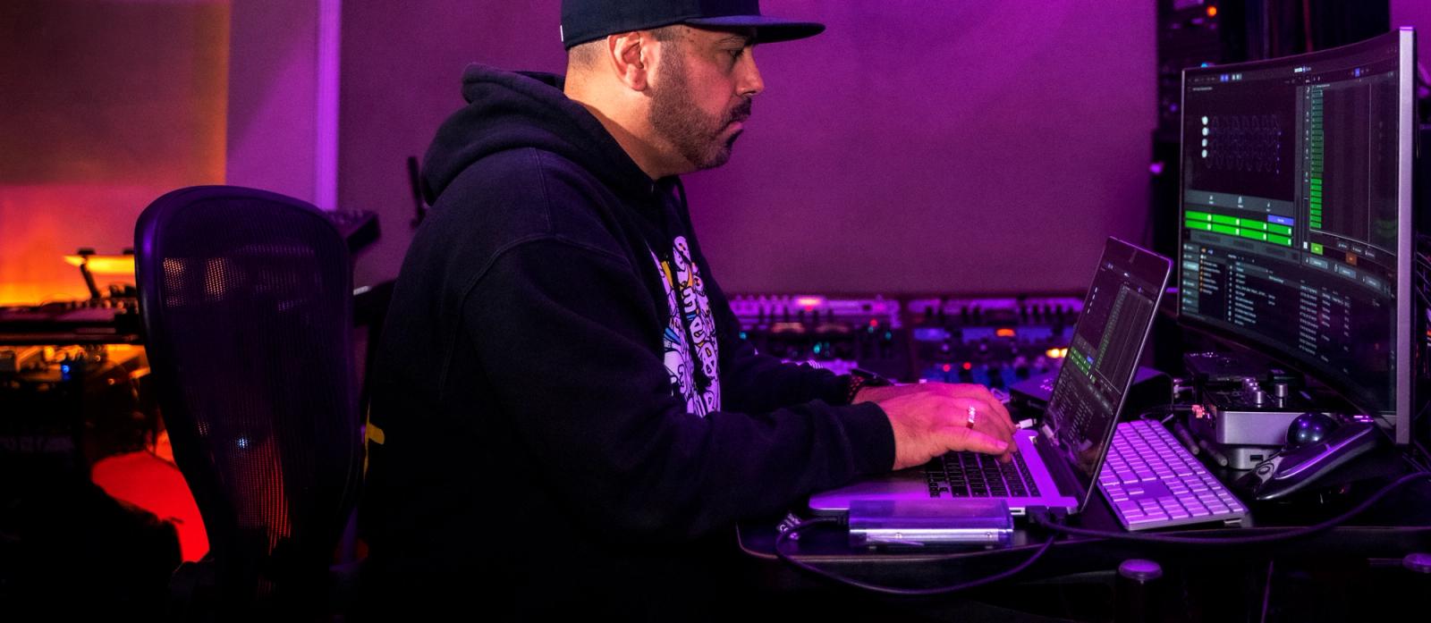 Grammy-Nominated Producer Hector Delgado using Serato Studio