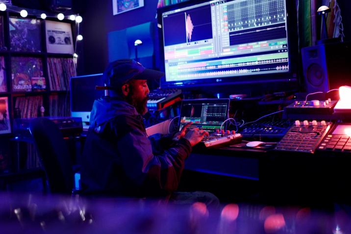 Music producer Dibiase using Serato Studio
