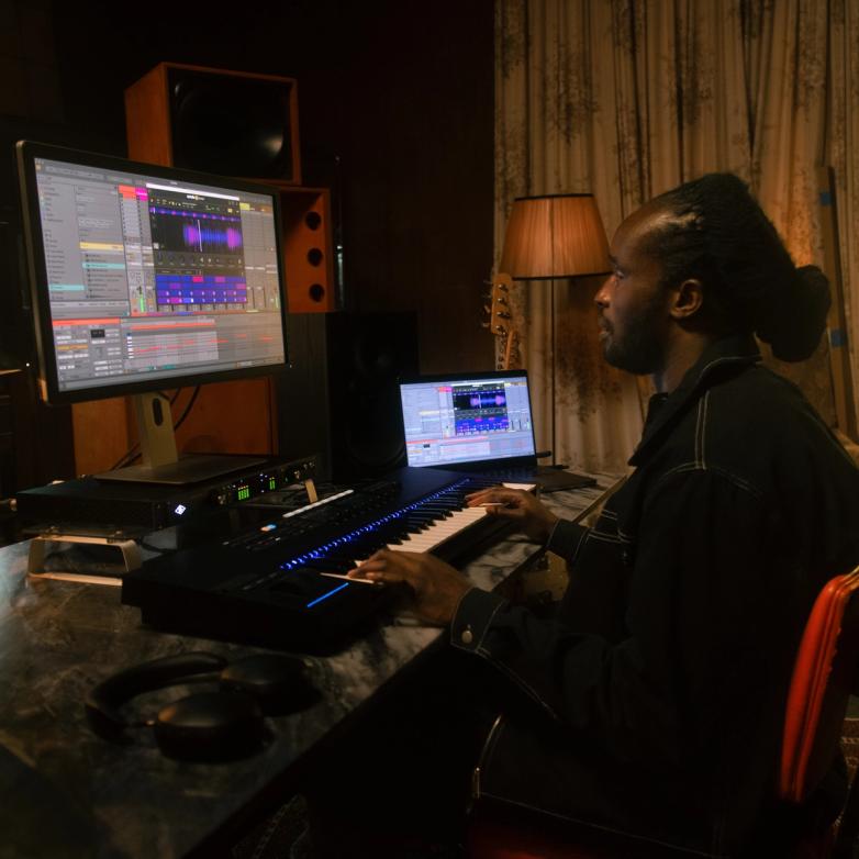 Grammy-winning Producer Dahi using Serato Sample