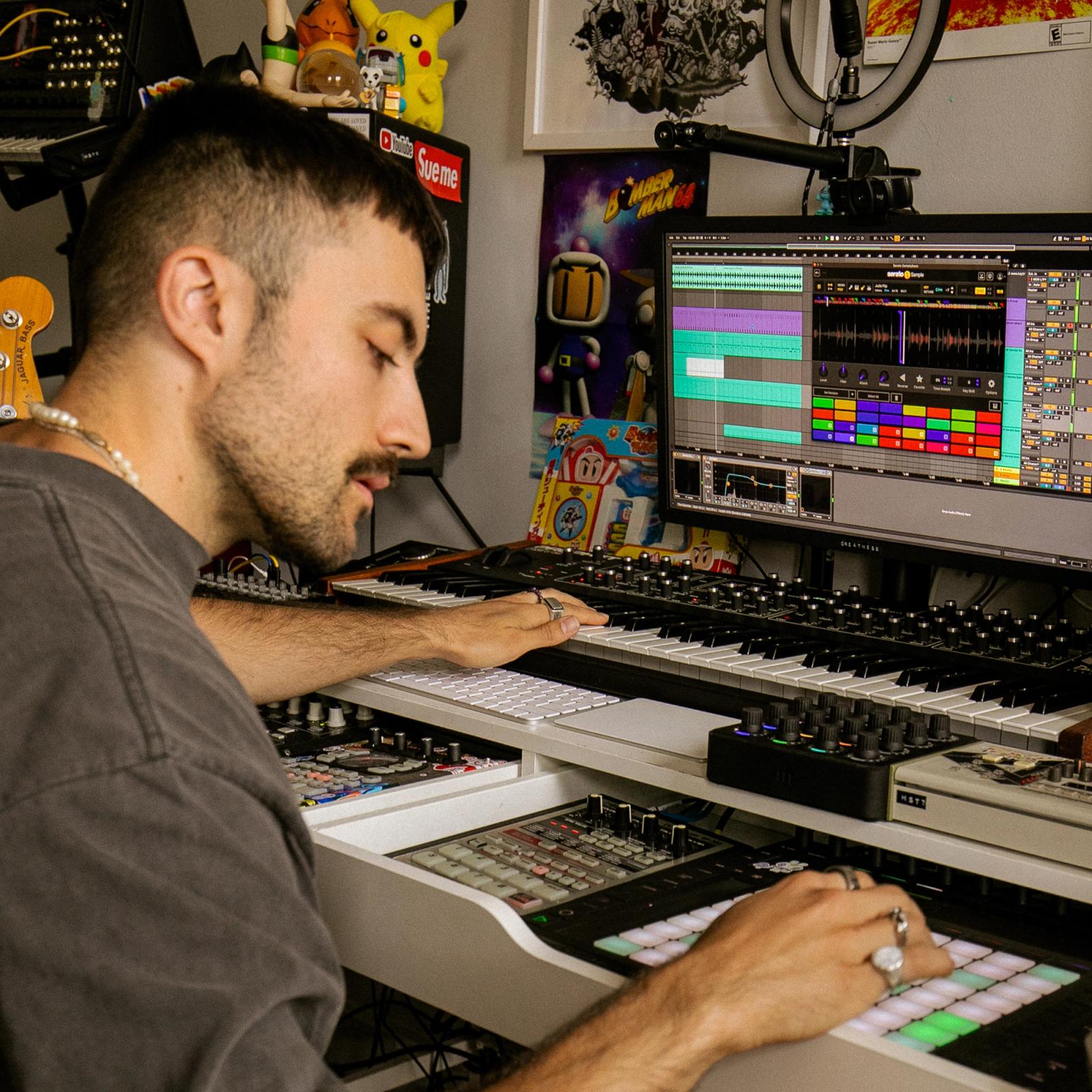 Music producer/DJ Wev using Serato Sample