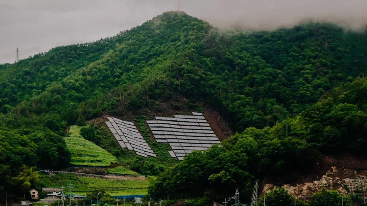 The AI Energy Paradox: How Data Centers are Fueling a New Gas Boom