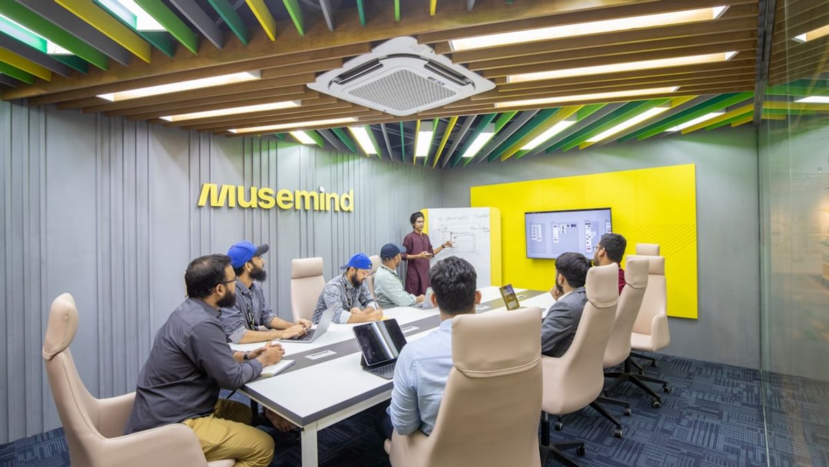 Anker's 2-in-1 USB-C: A Micro-Innovation for Macro Productivity