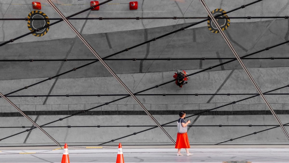 The SOS Signal: Verizon's Outage and the Urgent Case for Decentralized Innovation