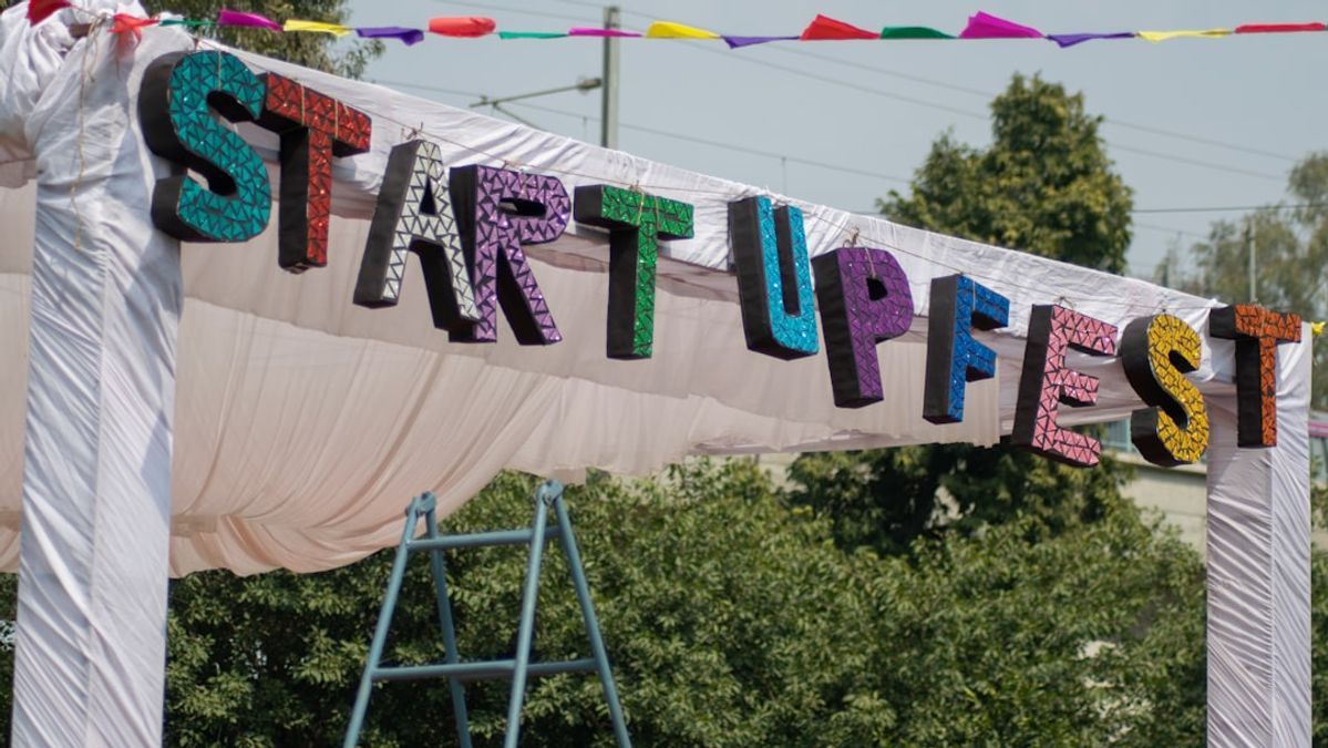 The Gold Foil Playbook: What Trump Mobile Teaches Founders About Innovation Beyond Tech